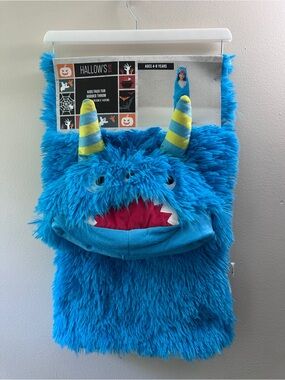 Hallow's Eve Blue Monster Kids Faux Fur Hooded Throw Blanket Wearable Ages 4